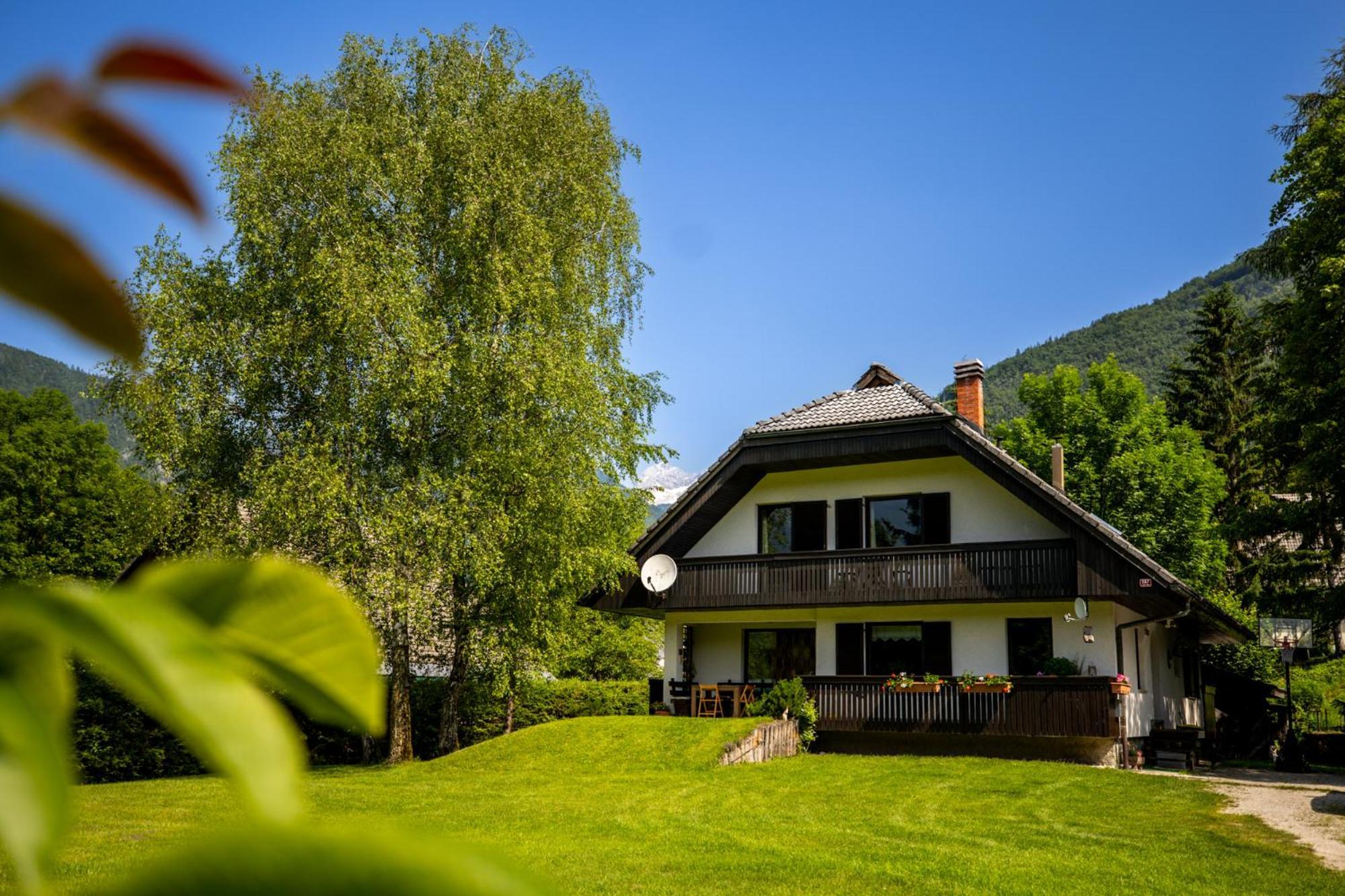 Apartments Korosec Breda Бохинь Экстерьер фото